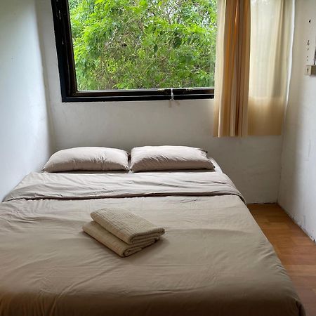 Budget Room Koh Phangan Pier With Ac Ngoại thất bức ảnh