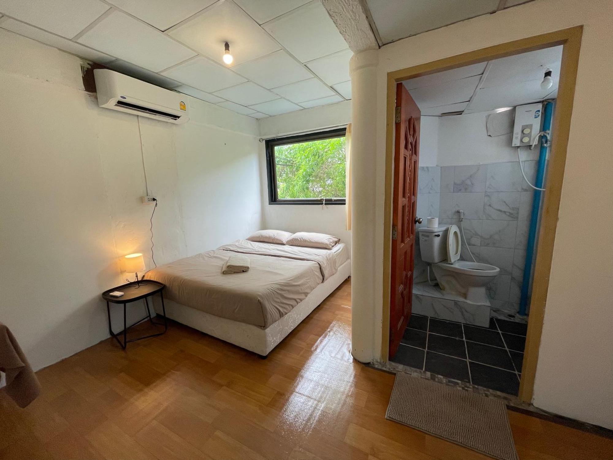 Budget Room Koh Phangan Pier With Ac Ngoại thất bức ảnh